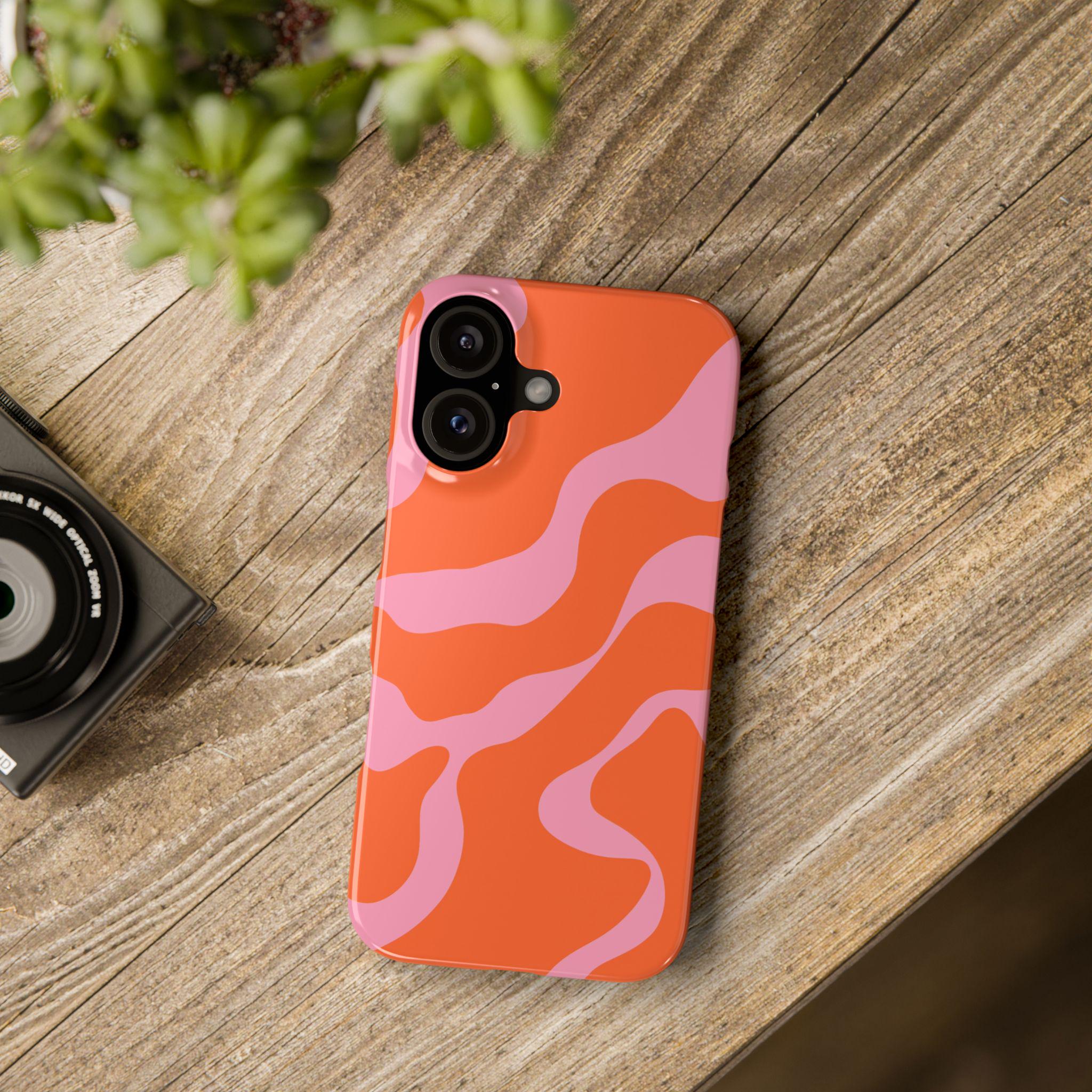 iPhone 17ケース（オレンジ・ピンク） Orange Wavy Phone Case for iPhone 17 Pro, 16e, 15 Plus, 14, 13