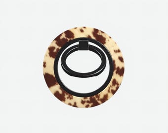 Soporte de Anillo Magnético con Estampado de Vaca | Agarre y Base para Teléfono Estilo Western para iPhone, Samsung Galaxy y Google Pixel