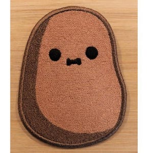 Parche bordado para planchar o coser. Poliéster resistente con bordes impecables. Dos tamaños.