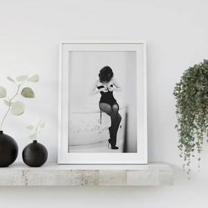 Woman in Bathtub Print, Bathroom Poster, Black and White, Fashion Wall Art, Vintage Photography, Teen Girls Bathroom Decor, Digital Download