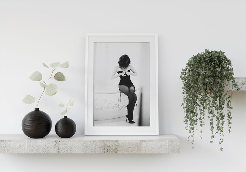 Woman in Bathtub Print, Bathroom Poster, Black and White, Fashion Wall Art, Vintage Photography, Teen Girls Bathroom Decor, Digital Download
