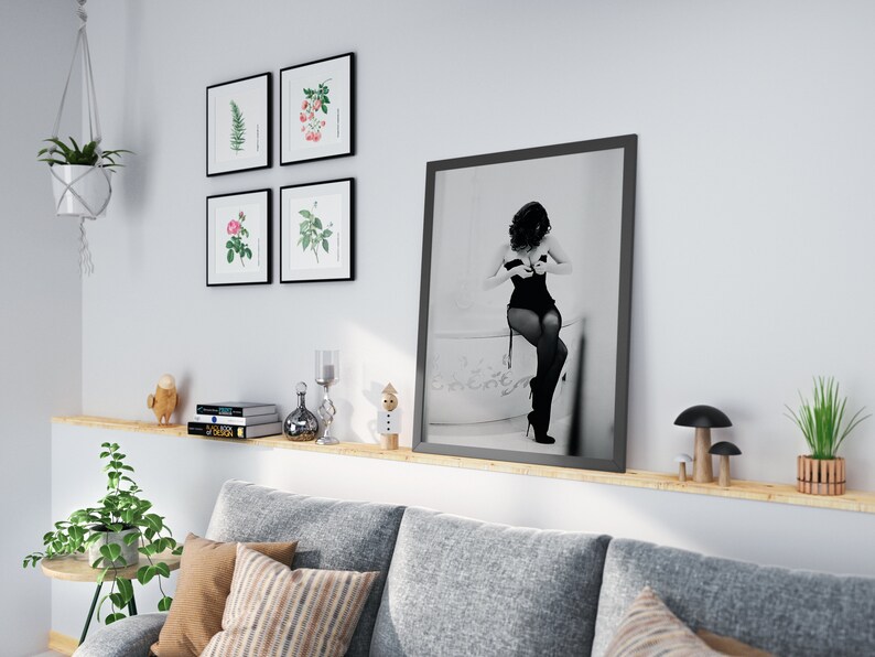 Woman in Bathtub Print, Bathroom Poster, Black and White, Fashion Wall Art, Vintage Photography, Teen Girls Bathroom Decor, Digital Download