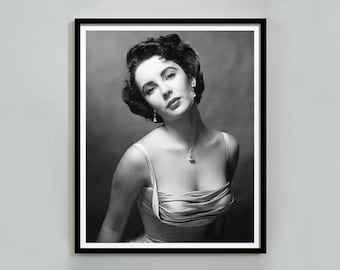 Elizabeth Taylor print, Black and White, Vintage Photography prints, Printable Fashion Wall Art, Old Hollywood Wall Decor, Digital Download