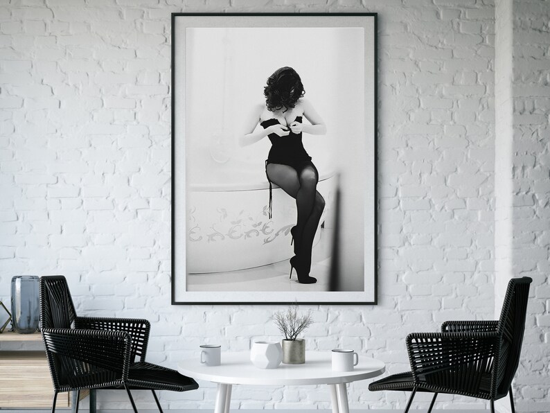 Woman in Bathtub Print, Bathroom Poster, Black and White, Fashion Wall Art, Vintage Photography, Teen Girls Bathroom Decor, Digital Download