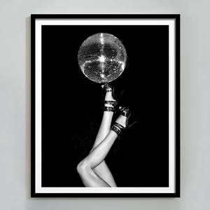 Diskokugel Auf High Heels Print, Mode Wandkunst, Funky Poster, Feministischer Druck, Disco Party Poster, Jugendstil Mädchen Raumdekor