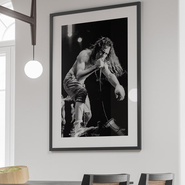 Eddie Vedder Poster, Black and White , Pearl Jam, Eddie Vedder Print, Vintage Photography, Retro Wall Art, 90s, Home Decor, Digital Download