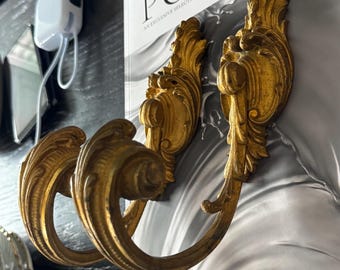 Vintage Style Bronze Shield Curtain Tiebacks, Set of 2 Neoclassical Ornate Metal Drapery Holdbacks, Regency Architectural Window Hardware