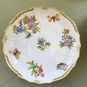 Rare Antique Large Round scalloped edge Herend Queen Victoria serving bowl 10.5&quot; tall x2&quot; deep