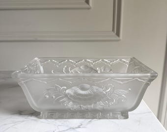 Maceta rectangular de cristal esmerilado estilo Art Déco French Verlys para crisantemos, 25,4 x 15,2 x 10,8 cm.