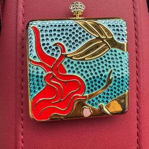 Estee Lauder The Princess Collection X Disney Make A Splash Powder Compact