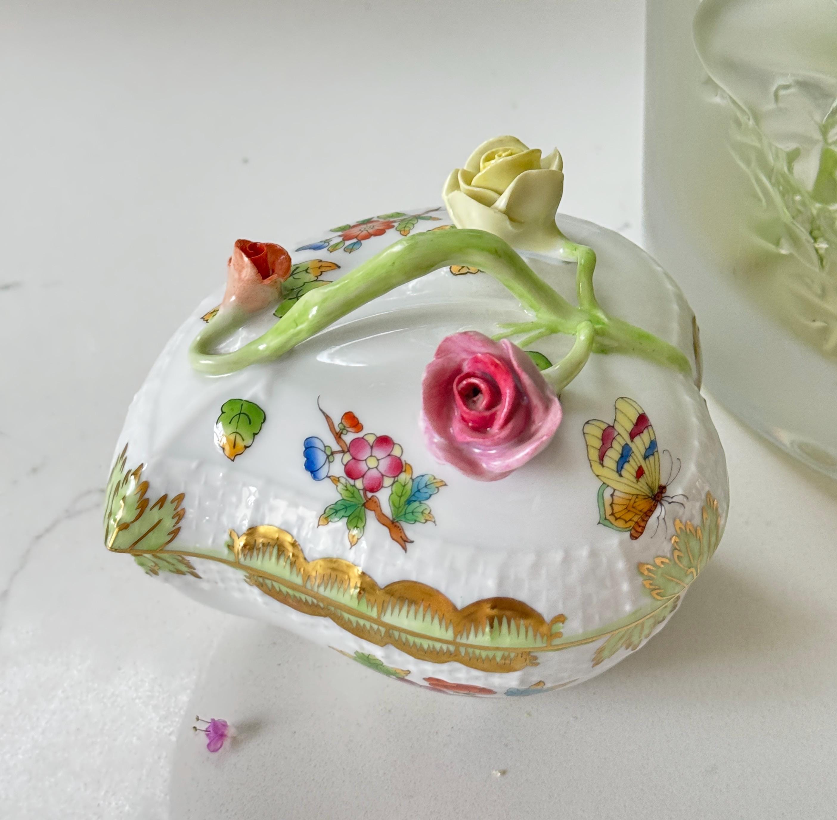 Herend Queen Victoria Hand Painted Heart Shaped Bon Bon Dish With