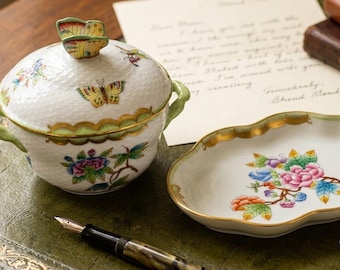 Herend Queen Victoria Green Border - Hand Painted Covered Oval Sugar Bowl with Butterfly Finial  5x3.25x4.25" or 5.5" Scalloped Trinket Tray