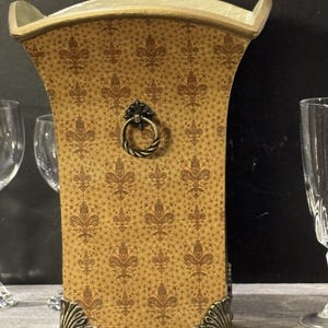 Vintage Tole Cache Pot Planter Jardinieres Or Vase Fleur-de-Lis Design 10.5” x 7.5&quot; square opening