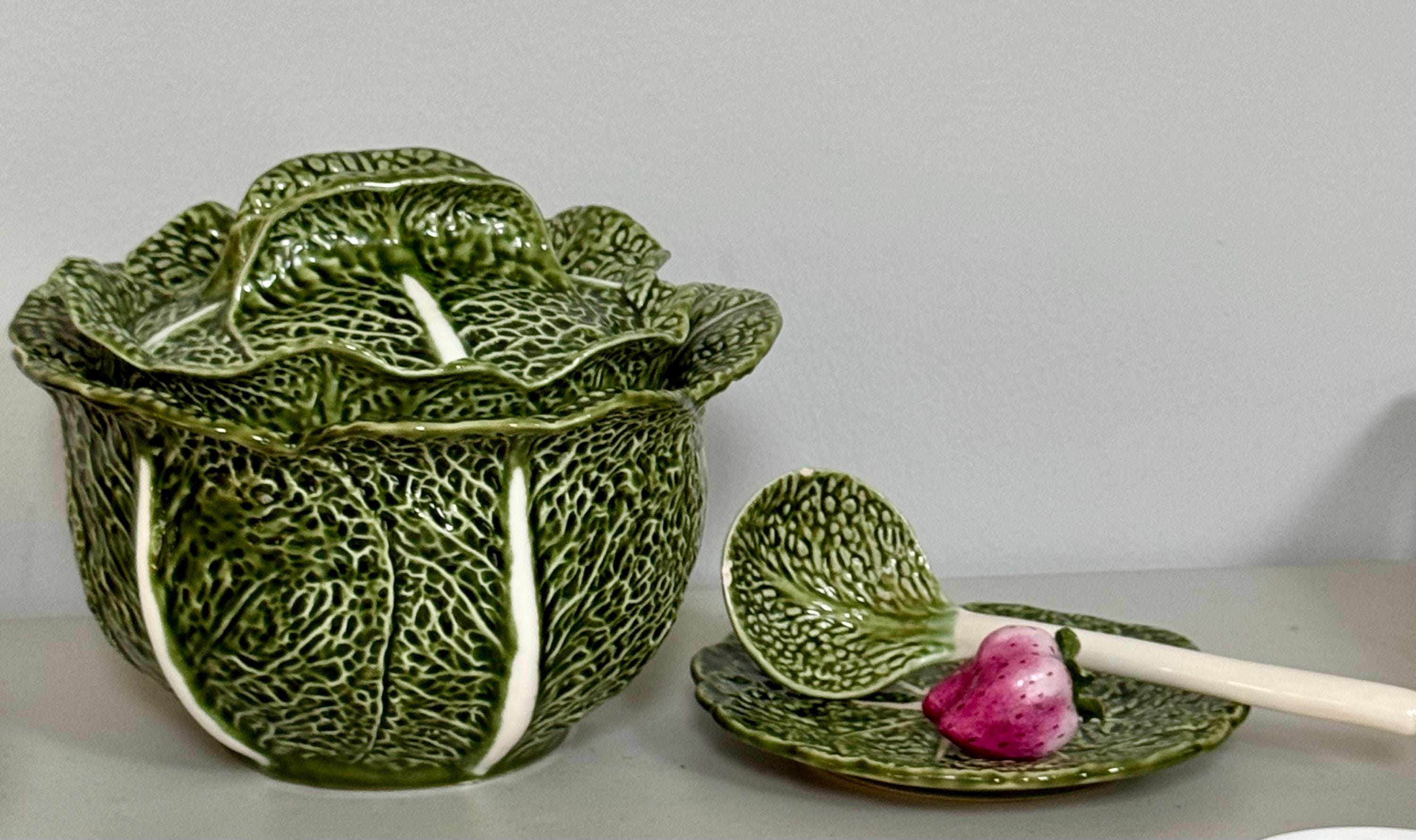 Majolica Olfaire Portugal Green Cabbage Soup Tureen Bowl 9.75