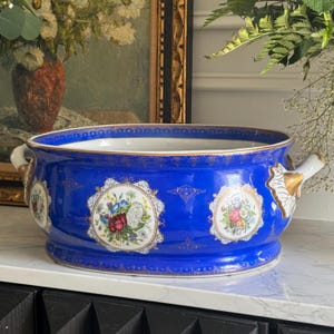 Large 22" Vintage-Style Cobalt Blue Porcelain Footbath, Sèvres Manner Oval Centerpiece Jardiniere, Grandmillennial Floral Gold Gilt Basin