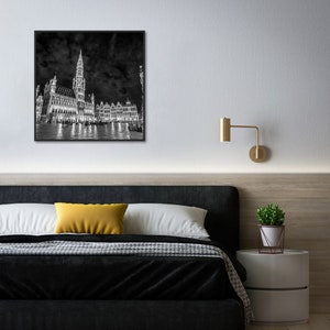 Photographie de la Grand Place de Bruxelles de nuit, Cadre en bois, Canva ou Poster, Différentes tailles, Qualité Premium image 3