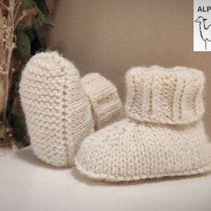 Soft and warm baby shoes / slippers (0 - 9 months / sizes 16 - 18) made of alpaca wool knitted in different colors
