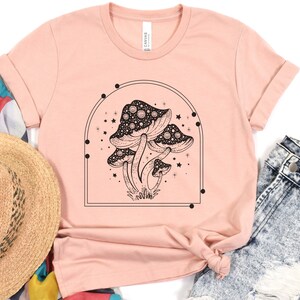 Cottagecore Mushroom Shirt, Mushroom Shirt, Aesthetic Mushroom Shirt, Vintage Mushroom Shirt, Nature Shirt, Earth Day Shirt, Magic Mushroom