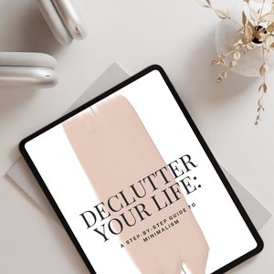 eBook &quot;Declutter Your Life: A Step-by-Step Guide to Minimalism&quot;