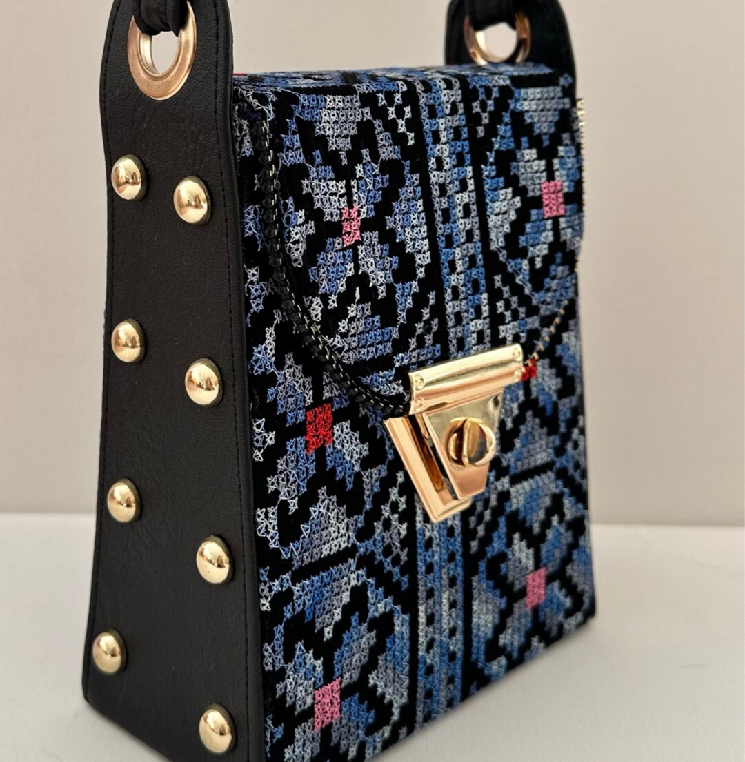 Heritage Chic Bag – Black & Pink Palestinian Tatreez Silver Handle main image 1