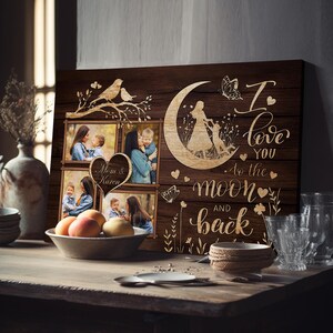 K&ouml;nnte beinhalten: Familien-Fotocollage aus Holz mit dunkelbraunem Finish. Die Collage zeigt vier Fotorahmen, einen herzf&ouml;rmigen Rahmen und dekorative Ausschnitte von V&ouml;geln, einem Mond und Schmetterlingen. Der Text lautet: "I love you to the moon and back".