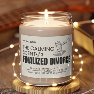 Funny Divorce Soy Candle Gift for Best Friend Divorce Party Gifts End of an Error Gift for Coworker Friend Newly Divorced Candle Divorced AF