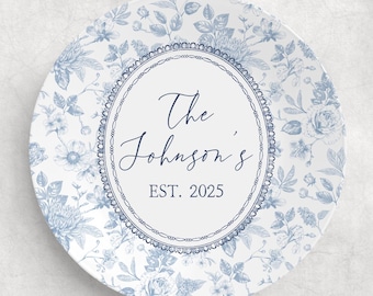 Plateau personnalisé en toile de Jouy bleue, cadeau de mariage personnalisé pour M. et Mme, plaque nominative de famille rustique, cadeau unique pour les mariés