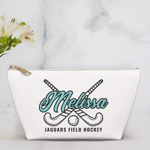 Bolsa de maquillaje de accesorios de hockey sobre césped personalizada, regalos nocturnos para personas mayores, regalos de hockey sobre césped a granel para equipos de secundaria, regalos para compañeros de equipo de hockey sobre césped para personas mayores