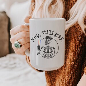 Funny Gay Skeleton Coffee Mug Gift for Gay Friend Lesbian Bisexual Pride Month Cup Birthday Gift for LGBTQ Coworker Bestie Coming Out Gift imagem 4