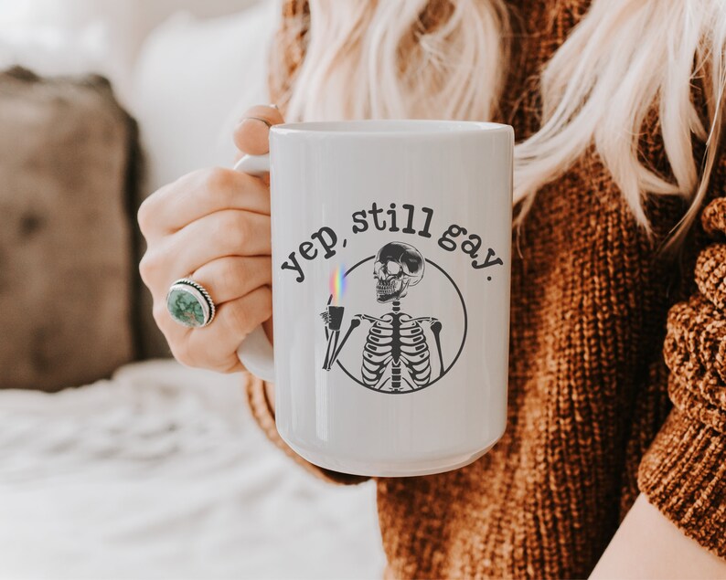 Funny Gay Skeleton Coffee Mug Gift for Gay Friend Lesbian Bisexual Pride Month Cup Birthday Gift for LGBTQ Coworker Bestie Coming Out Gift imagem 4