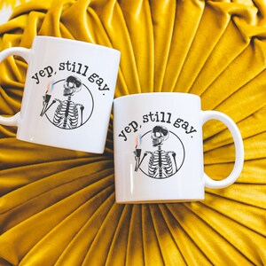 Funny Gay Skeleton Coffee Mug Gift for Gay Friend Lesbian Bisexual Pride Month Cup Birthday Gift for LGBTQ Coworker Bestie Coming Out Gift imagem 2