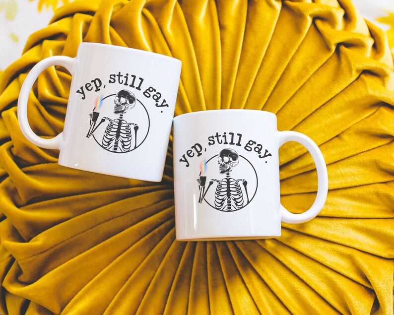 Funny Gay Skeleton Coffee Mug Gift for Gay Friend Lesbian Bisexual Pride Month Cup Birthday Gift for LGBTQ Coworker Bestie Coming Out Gift imagem 2