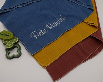 Mussellintuch, Halstuch, Schal, für Kinder, personalisiert, bestickt, individuelles Geschenk, rosa, gelb, blau