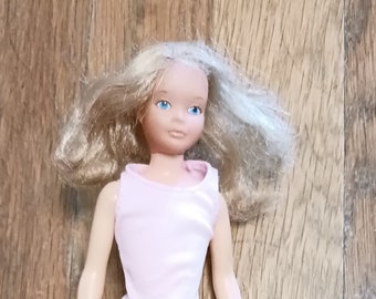 Vintage quick curl Skipper doll