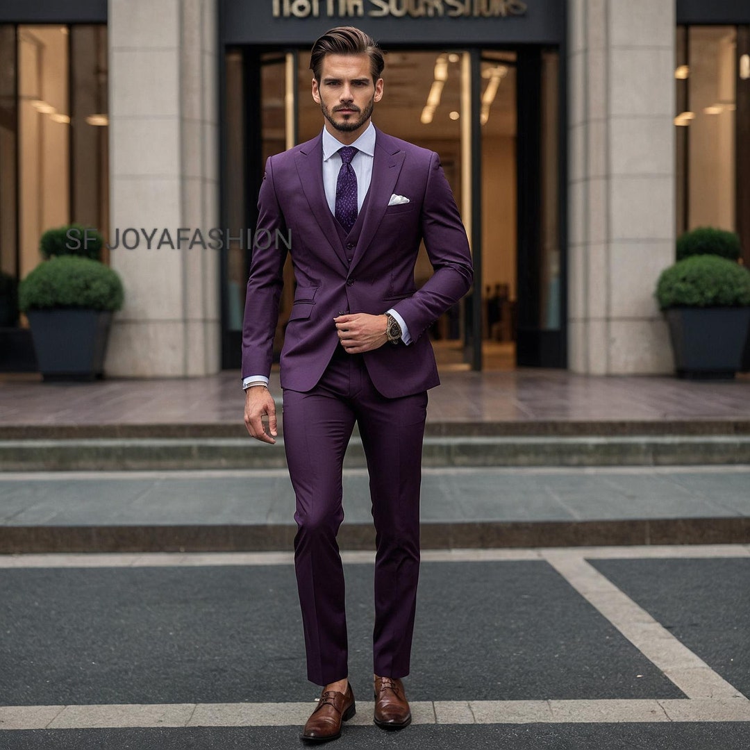 Traje morado de tres piezas para hombre: traje de fiesta para el novio en  la boda España