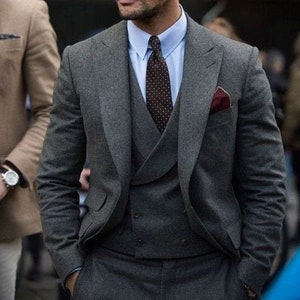 Men&#39;s Tweed Suit Dark grey Wedding Suit Grooms Wear Suit 3 Piece Suit One Button Event Party Wear Suit For Men Dinner suit New arrival suit.