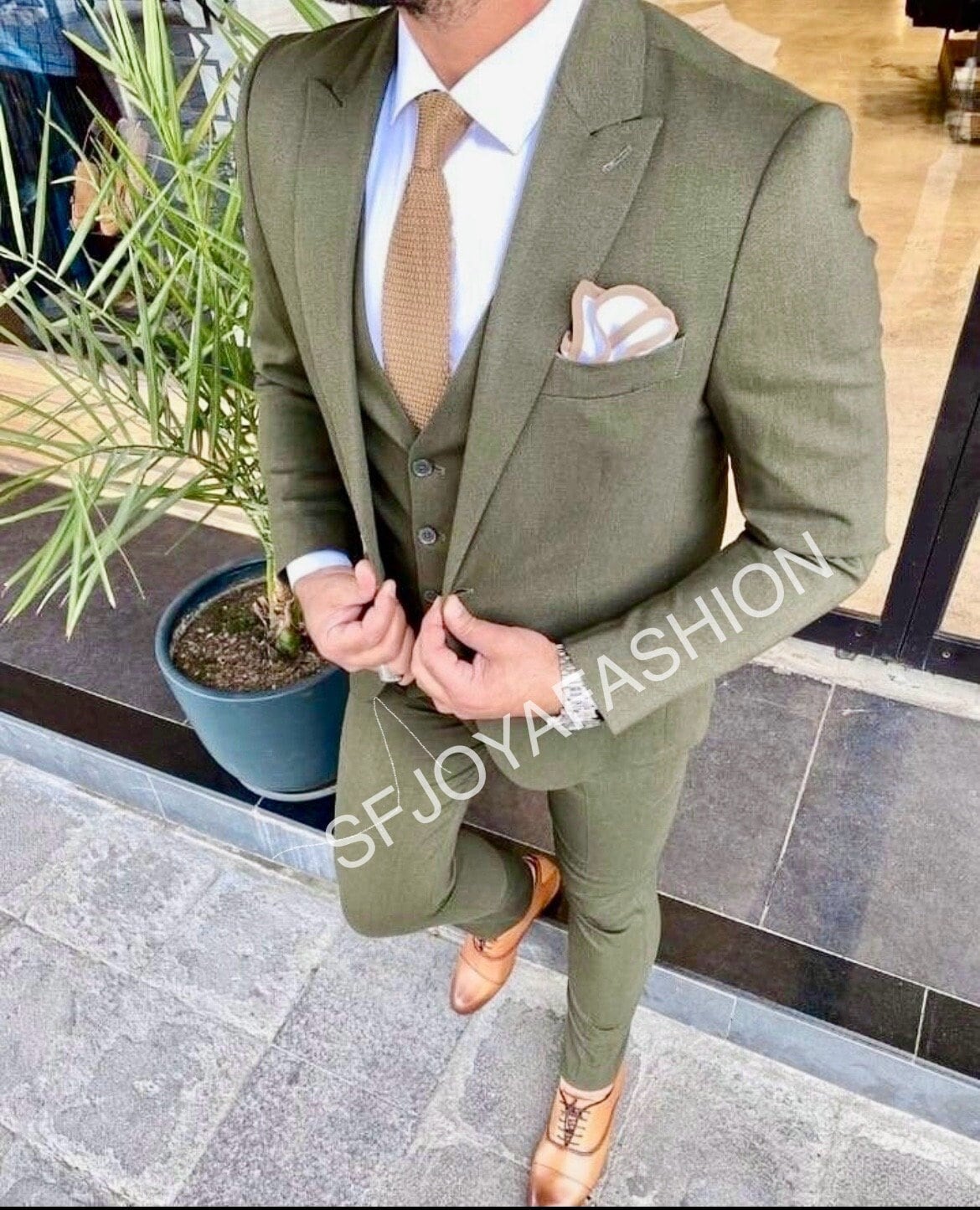 Acuarela Flores Amarillas En Un Marco De Oro. Invitaciones De Boda.  Tarjetas De Felicitación. Flores Silvestres. Imagen de archivo - Imagen de  floral, rosa: 218025587, image size:1170x1445