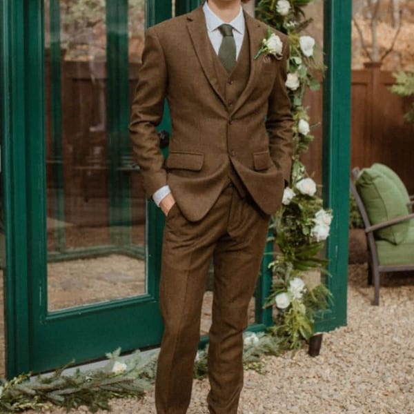 Herren brauner Tweed Wolle Dreiteiler Vintage Style Brauner Herrenanzug für Hochzeit, Winter, Bräutigammode und Groomsmen Anzüge