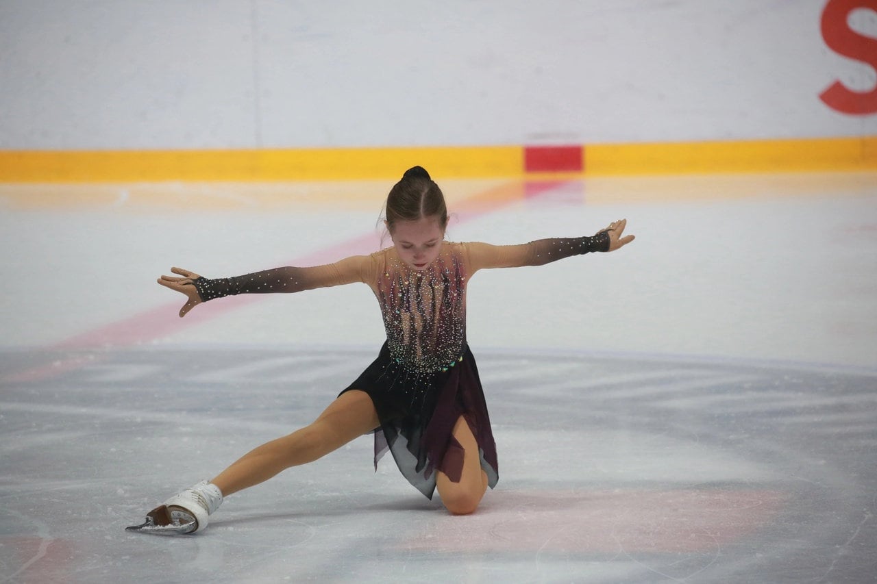 Robe de patinage artistique bleue pour filles Robes de patinage sur glace  personnalisées Enfants perlées -  Canada