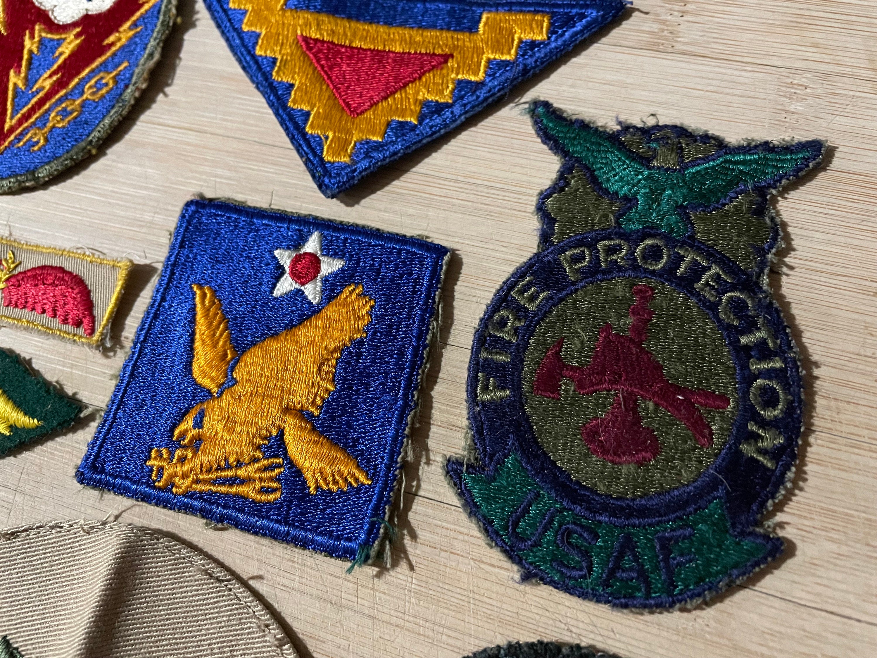 アメリカ軍ワッペン　WWⅡ～Korean War 1940s~50s 3枚 ６ U.S. War WWII & Korea War Pins - Honoring our Fallen and