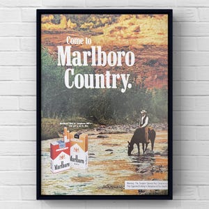 Vintage anni '70 Marlboro Cigarettes 70s Cowboy Western Magazine Page Ad Poster Carta Stampa Wall Art Home Decor Retro Regalo Originale Collezionabile