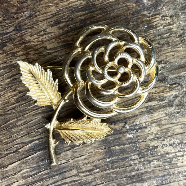 Vintage 1960s Rose Brooch Pin Sarah Coventry Gold Jewellery Flower 60s Cov Canada Pin Clothing Fashion accessories Gift DIY Jewelry