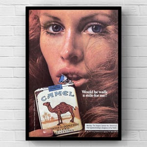 Vintage anni '70 Camel Cigarettes 70s Donna Rivista Pagina Pubblicità Poster Carta Stampa Arte Murale Arredamento Casa Retro Regalo Originale Collezionabile Man Cave