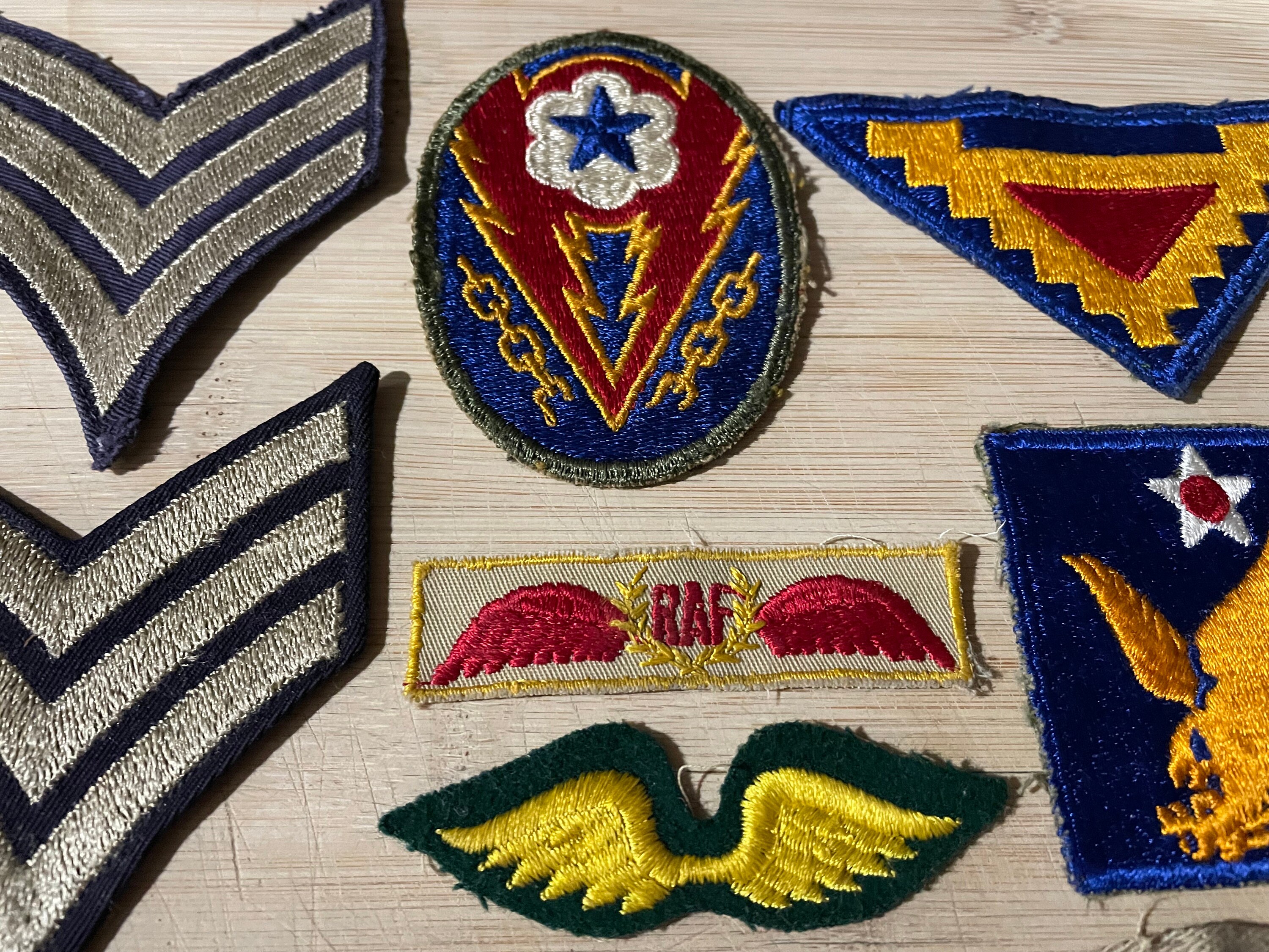 アメリカ軍ワッペン　WWⅡ～Korean War 1940s~50s 3枚 ６ U.S. War WWII & Korea War Pins - Honoring our Fallen and
