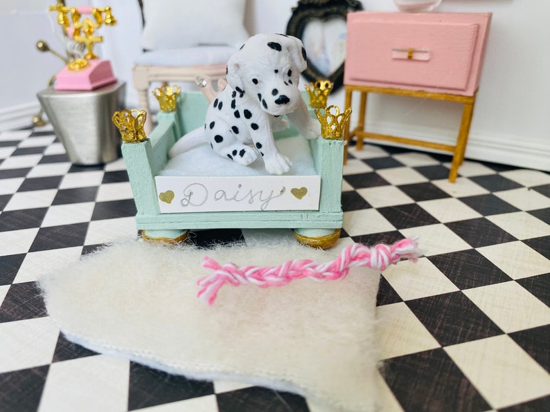 1:12 Scale Miniature Fancy Dog Bed/Princess Dog Bed for Dollhouse/Miniature Pet Bed/Miniature Cat Bed image 3