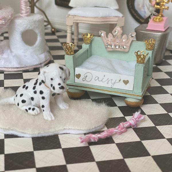 1:12 Scale Miniature Fancy Dog Bed/Princess Dog Bed for Dollhouse/Miniature Pet Bed/Miniature Cat Bed