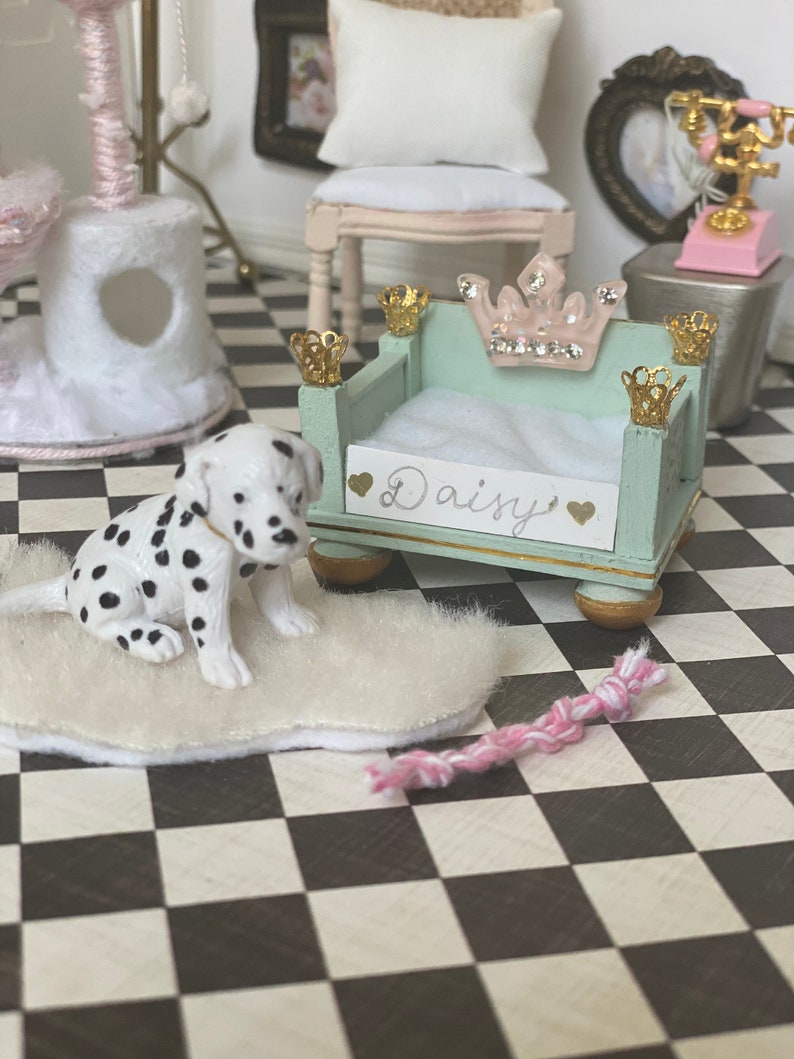 1:12 Scale Miniature Fancy Dog Bed/Princess Dog Bed for Dollhouse/Miniature Pet Bed/Miniature Cat Bed image 1