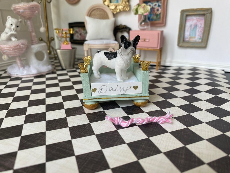 1:12 Scale Miniature Fancy Dog Bed/Princess Dog Bed for Dollhouse/Miniature Pet Bed/Miniature Cat Bed image 4