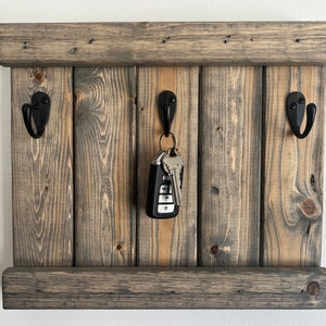 Rustic Key Holder w 3 Hooks