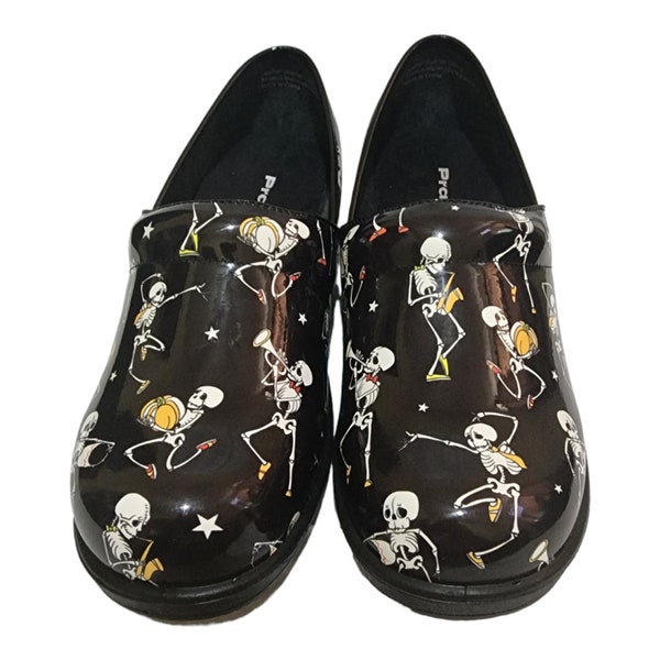 Slip-Resistant women shoes, Lightweight and Breathable Women's Shoes, Safety Footwear for Nurses, Chefs, and Gardening Black Skull.